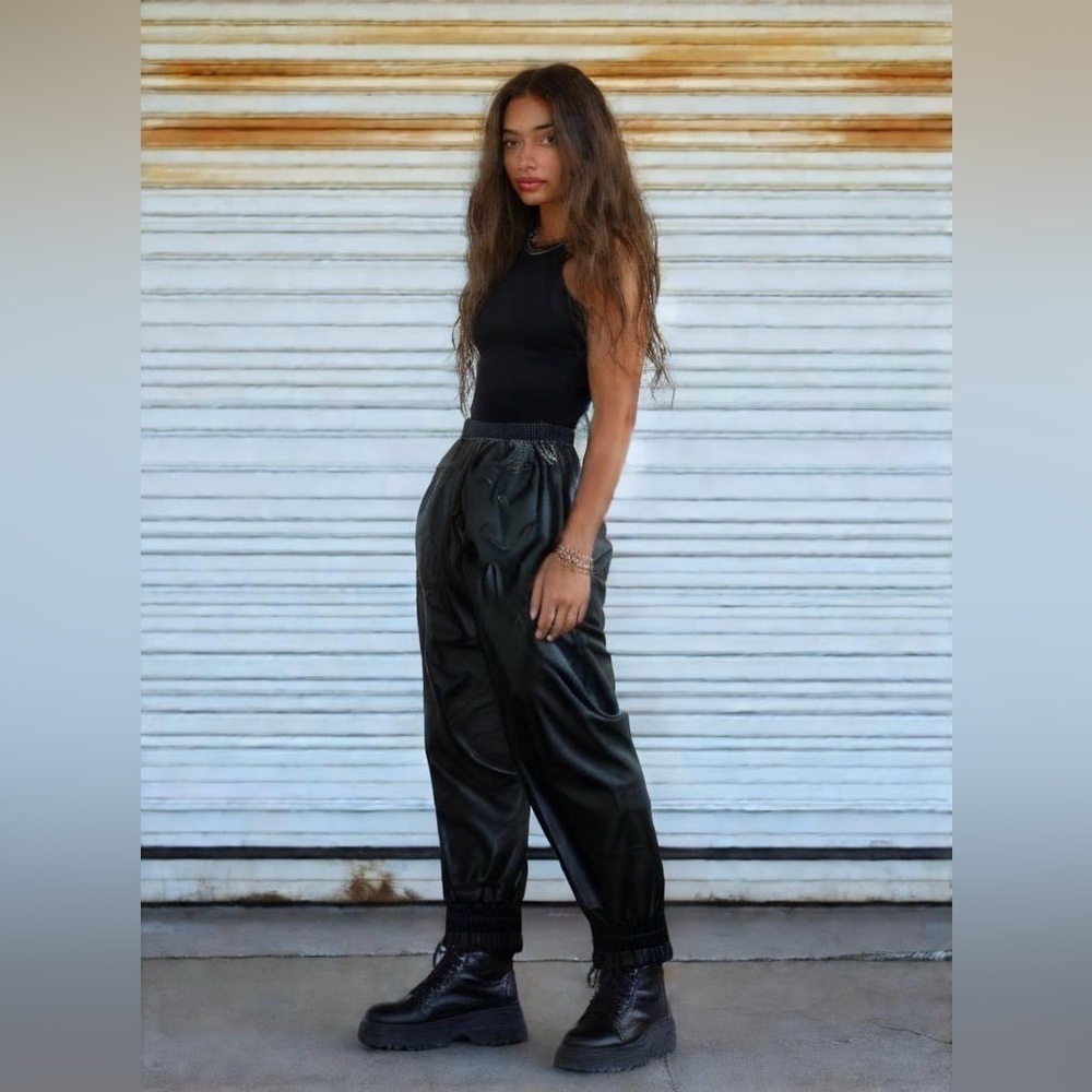 🆕7 For All Mankind - Vegan leather joggers